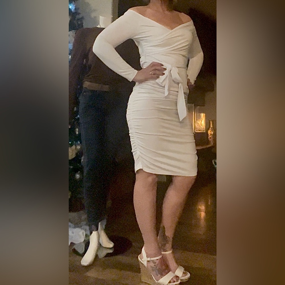 Elegant White Long Sleeve Dress